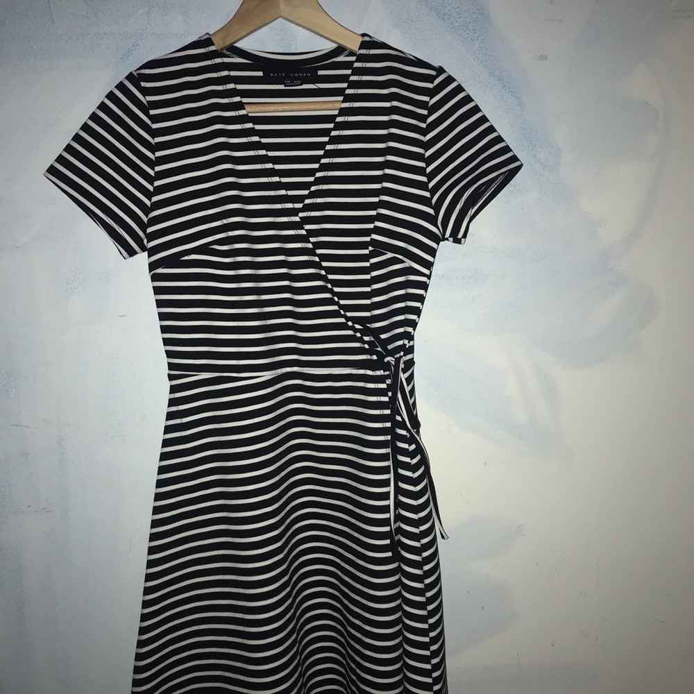 Stripped wrap dress